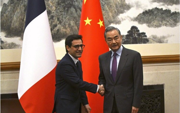 Франция призвала КНР играть более активную роль в окончании войны в Украине