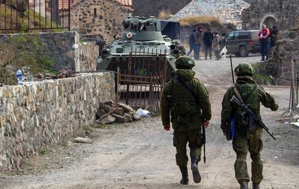 Российские "миротворцы" покидают Карабах