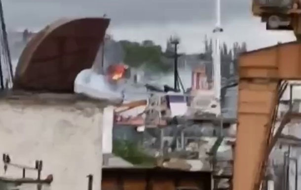 "Прилет" в Севастополе: ракета попала в пароход