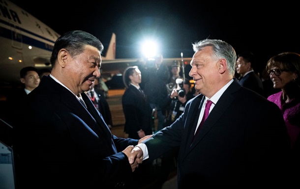Орбан заявил, что поддерживает "мирный план" Китая по Украине