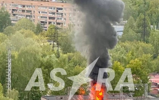 В России произошел пожар на территории в/ч ФСБ и военного завода