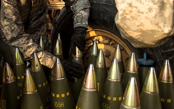 Чехия анонсировала резкое увеличение поставок снарядов для Украины