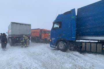 На Николаевщине в заторах застряли более сотни грузовиков