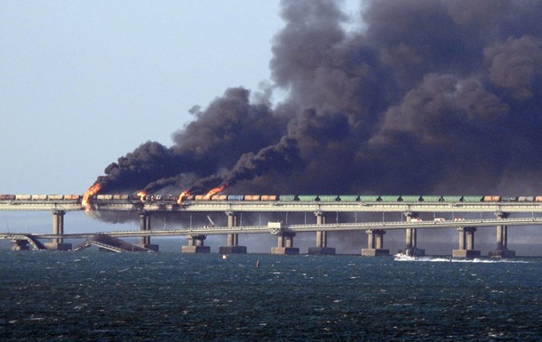 Уничтожение Крымского моста: в ВМС сделали заявление
