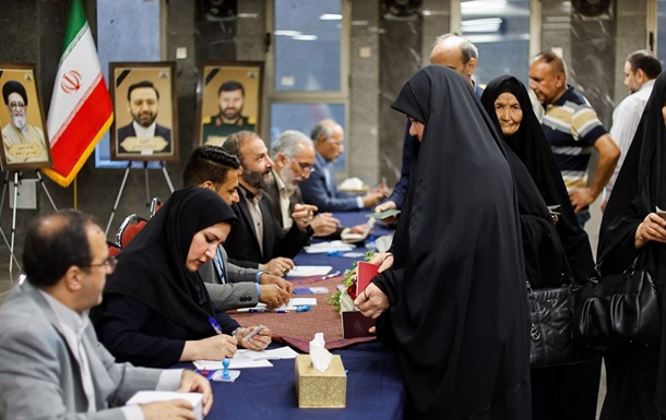 В Иране прошел первый тур президентских выборов