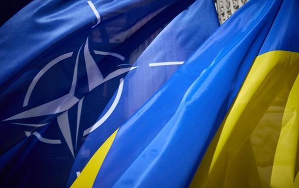 В НАТО согласовали 40 млрд евро для Украины