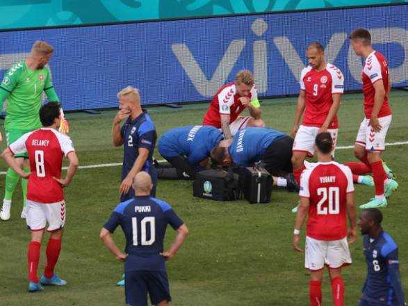 Євро-2020: футболіст збірної Данії Еріксен знепритомнів на полі під час матчу з фінами