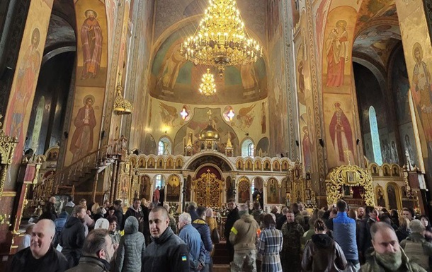 Конфликт в Черкассах: верующие ПЦУ вошли в собор