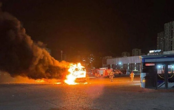 В Израиле взорвались три автобуса