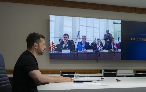 Зеленский призвал создать трибунал для России
