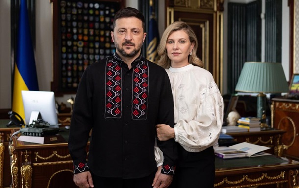 Зеленский поздравил украинцев с Днем вышиванки