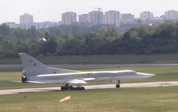 Более 40 самолетов поражены на четырех аэродромах РФ