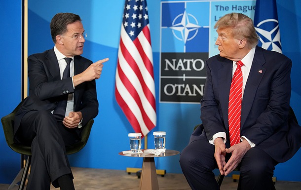 На саммите НАТО устроили представление для Трампа