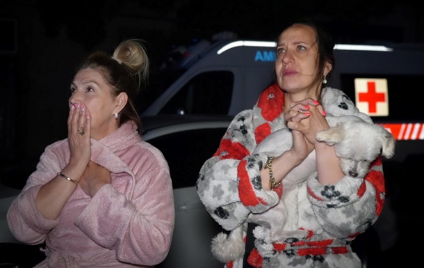 Ночная атака на Одессу: спасено 10 человек