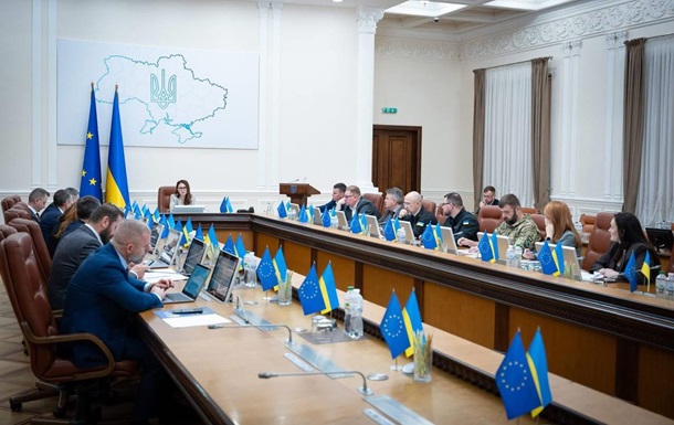 Кабмин уволил главу АРМА