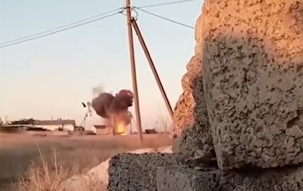 ГУР взорвало авто с "кадыровцами" в Мелитополе