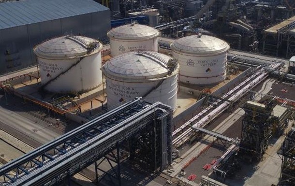 россия нанесла удар по нефтебазе SOCAR в Одесской области