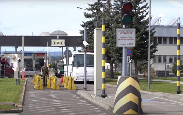 Польша выдворила 15 "опасных" украинцев