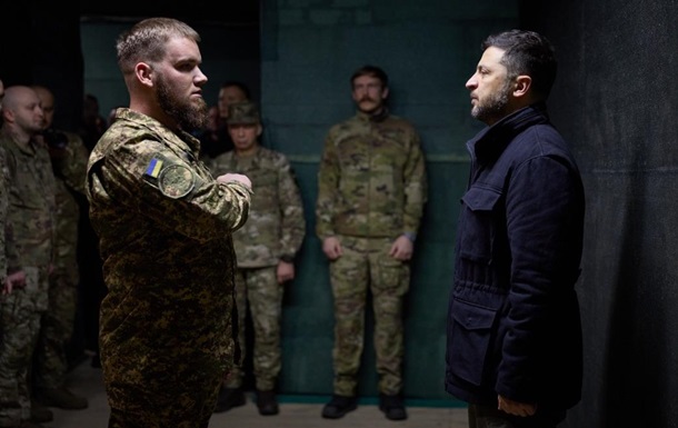 Зеленский встретился с воинами Азова на Донетчине