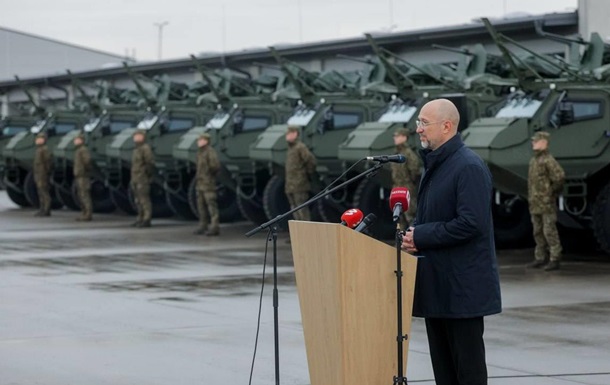 Латвия передала Украине 21 бронетранспортер Patria