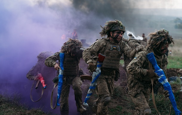 Мирноград под угрозой окружения