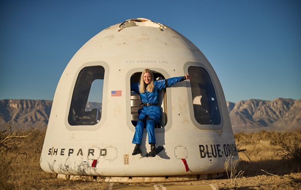 Blue Origin впервые отправила в космос человека в инвалидном кресле