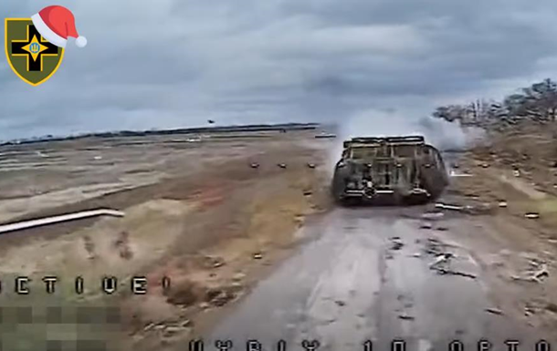 ЗСУ показали уничтожение российских танков-"сараев"