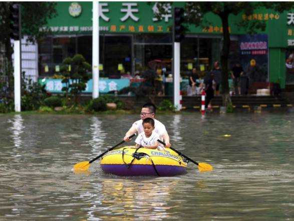 Количество жертв тайфуна "Лекима" в Китае увеличилось до 30 человек