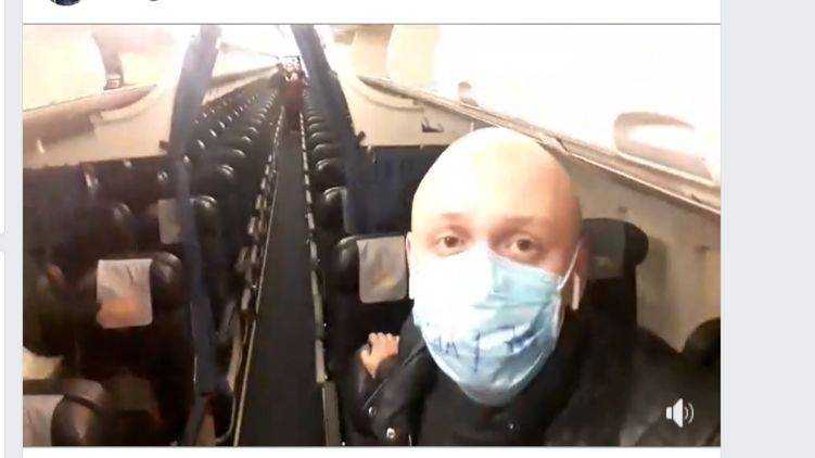 Пассажир самолета Милан - Киев заявил, что из аэропорта Борисполь отпустили десятки больных людей, которые прилетели из Италии