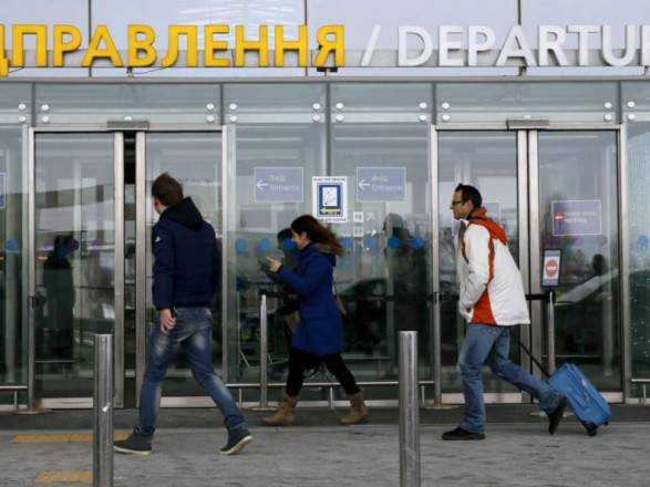 Украинцы лидируют по полученным разрешениям на работу в Польше