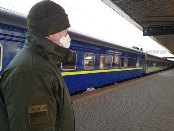 Из России железнодорожным спецрейсом вернулось около 700 украинцев - Госпогранслужба