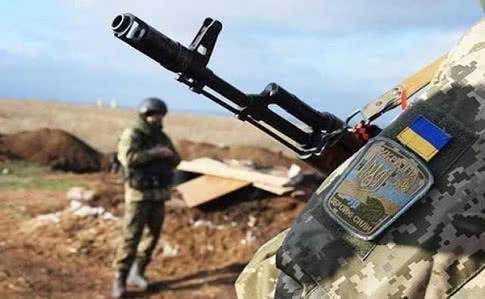 ООС: с начала суток боевики уже трижды обстреляли украинские позиции