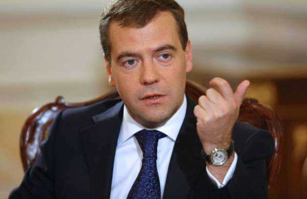 Медведев оценил договор о транзите газа