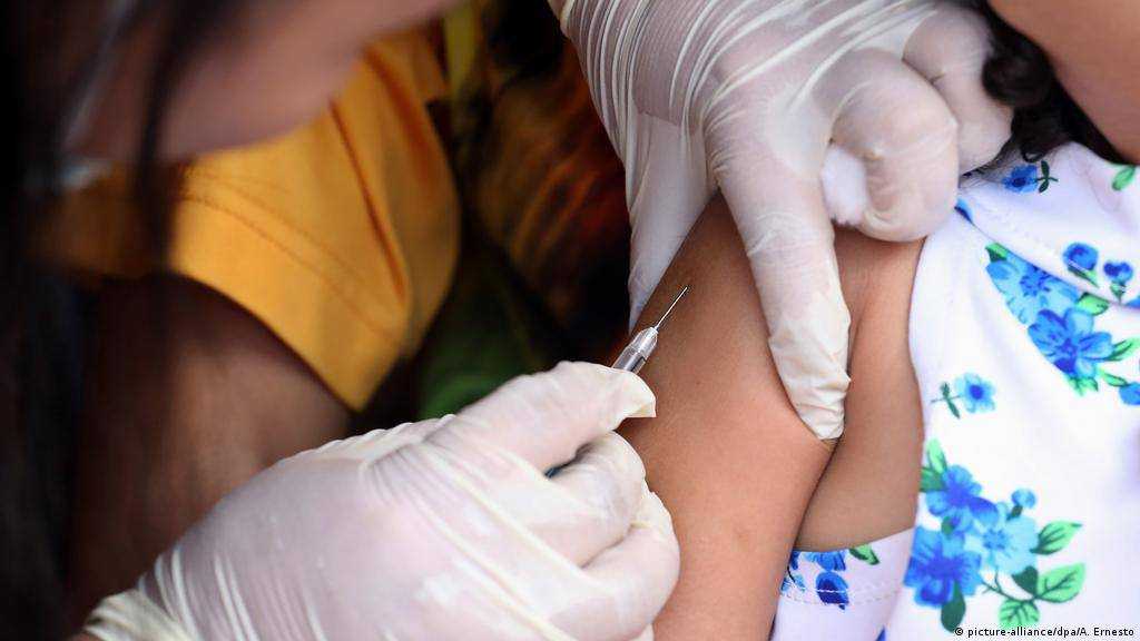 COVID-вакцинація впливає на ДНК матері і дитини? Лікар дав остаточну відповідь