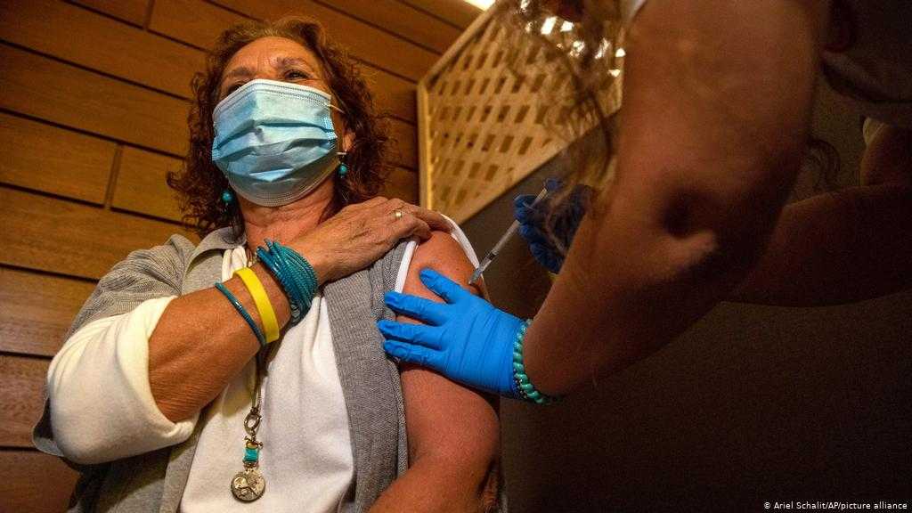 В одном из регионов Испании приостановили COVID-вакцинацию