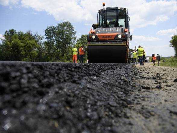 В 14 областях Украины начался ремонт дорог