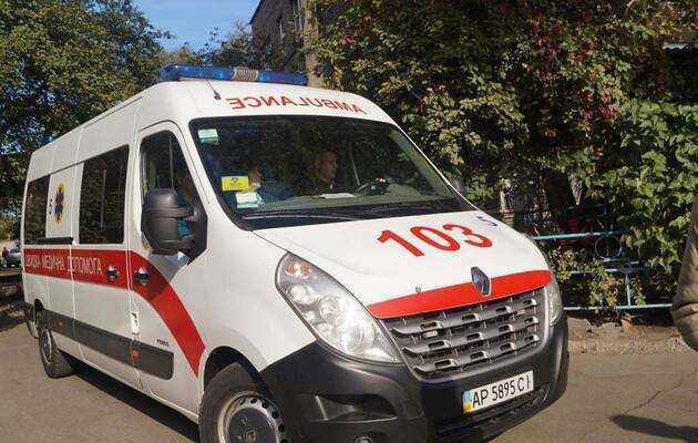 В Киеве в больнице для пациентов с COVID-19 двое мужчин покончили с собой