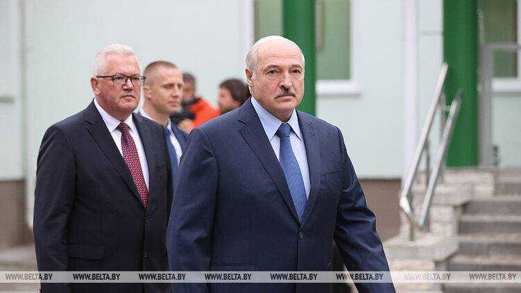 "То, что произошло в Украине, будет цветочками". Лукашенко предрек резню в случае смены власти в Беларуси