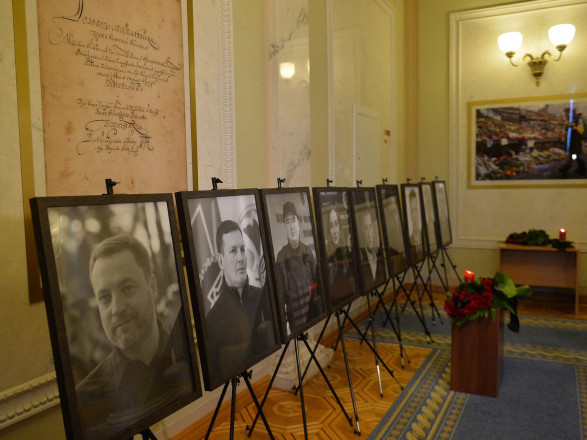 Трагедия в Броварах: церемония прощания с руководством МВД состоится завтра в "Украинском доме"