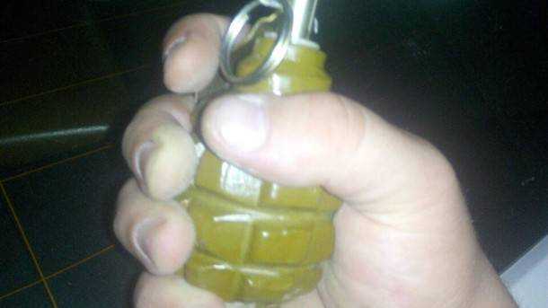 Под Киевом пьяный мужчина угрожал дочери гранатой