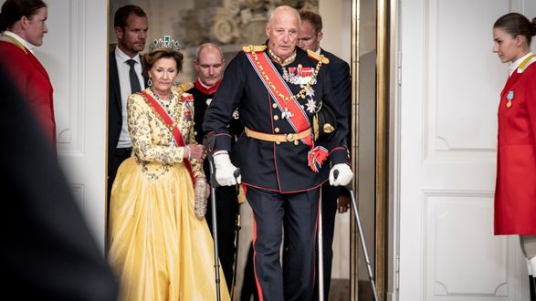 Короля Норвегии Харальда V снова госпитализировали из-за инфекции