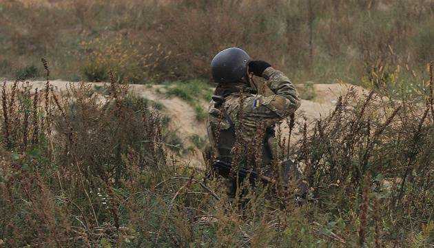За сутки боевики осуществили 9 обстрелов позиций украинских военных, есть раненые