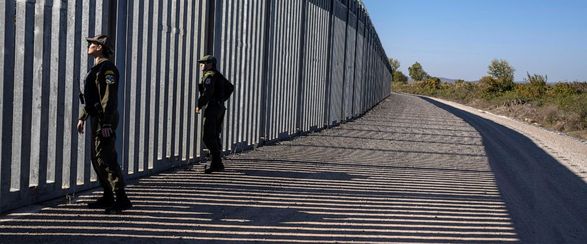 Греция построит стену через всю сухопутную границу с Турцией