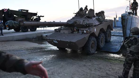 Колесные танки AMX-10 RC уже в Украине - министр обороны Франции