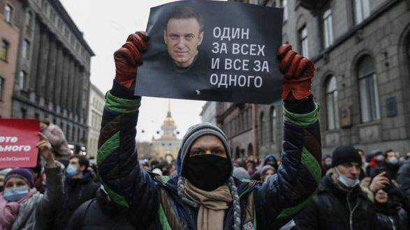 На підтримку Навального: у Росії тривають масові акції протесту, затримано понад 400 осіб