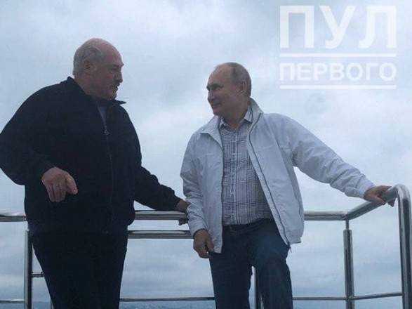 Путін і Лукашенко зустрілися на яхті: нібито домовилися про нові рейси "Бєлавіа" до РФ