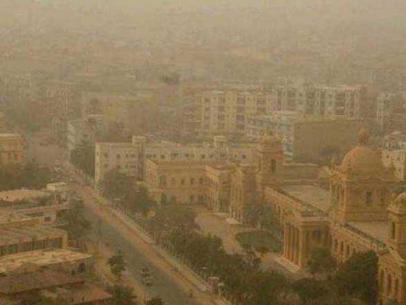 Песчаная буря в Пакистане забрала жизни уже пяти человек