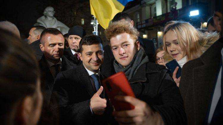 Украинцы сами захотят Зеленского на второй срок