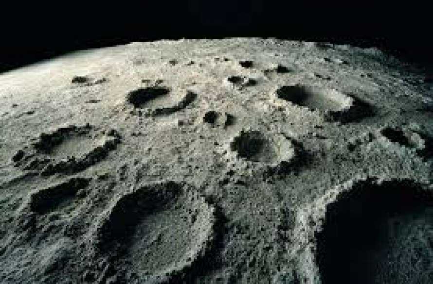 На Луне обнаружили неизвестный науке материал