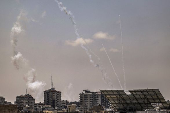 За 3 часа по Израилю было выпущено 270 ракет. Нетаньяху готов усилить удары по Газе